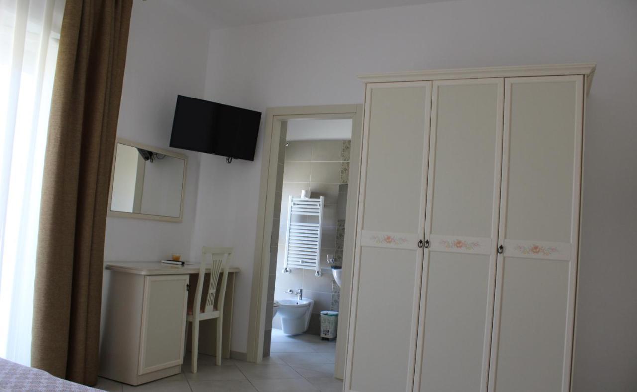 Hotel Afrodite à Scalea Extérieur photo