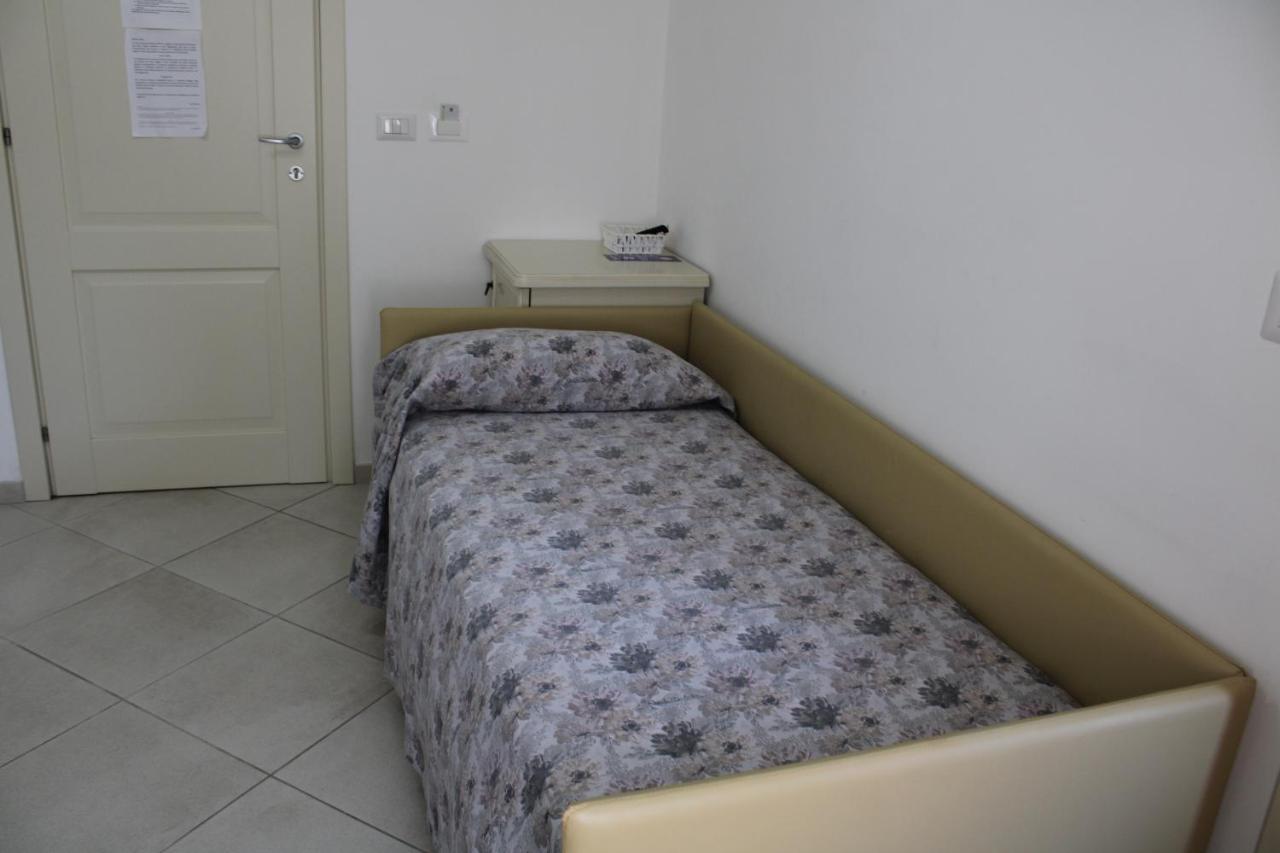 Hotel Afrodite à Scalea Extérieur photo