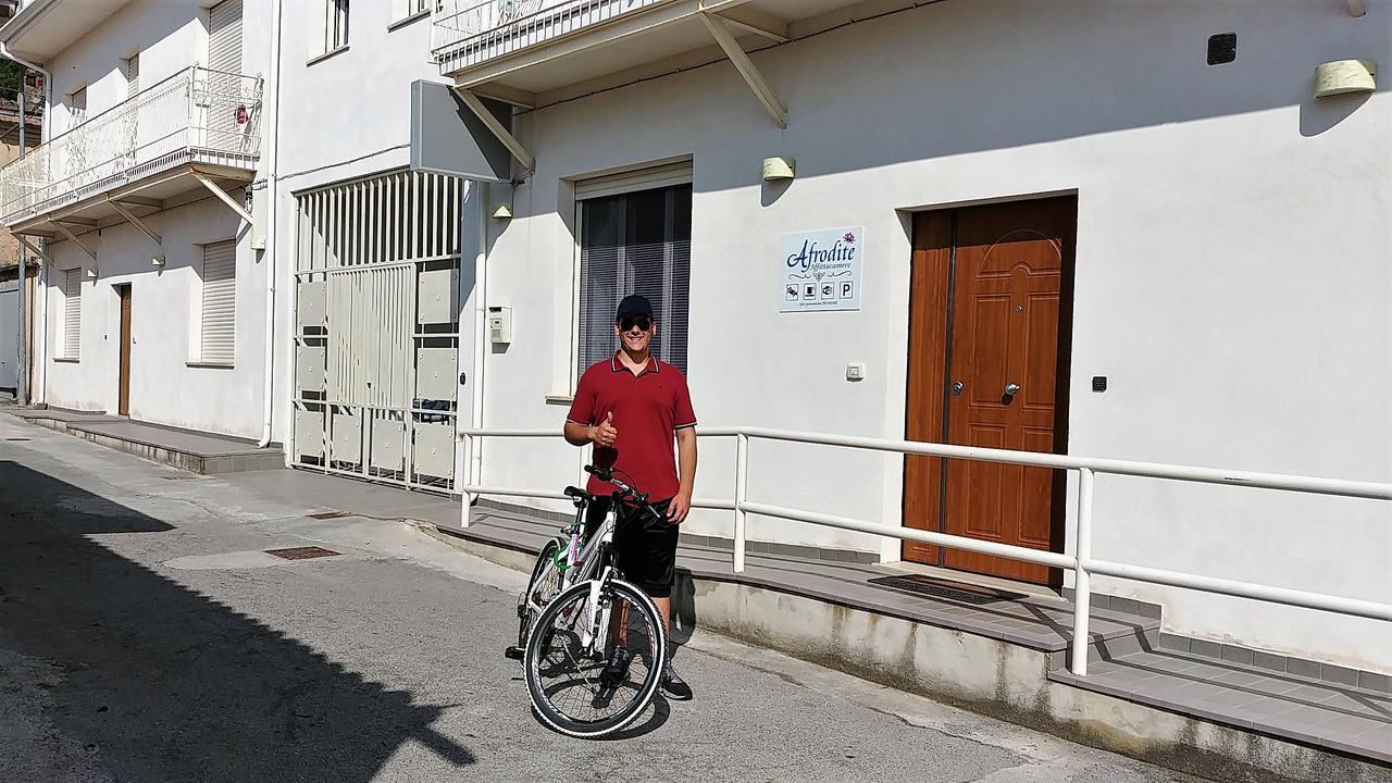 Hotel Afrodite à Scalea Extérieur photo